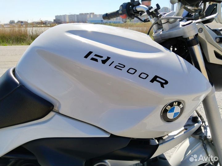 BMW R1200R