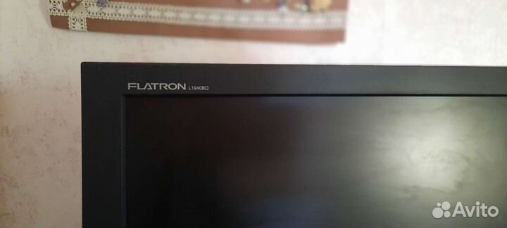 Монитор LG flatron L1940BQ