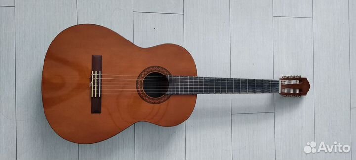 Классическая гитара yamaha c40