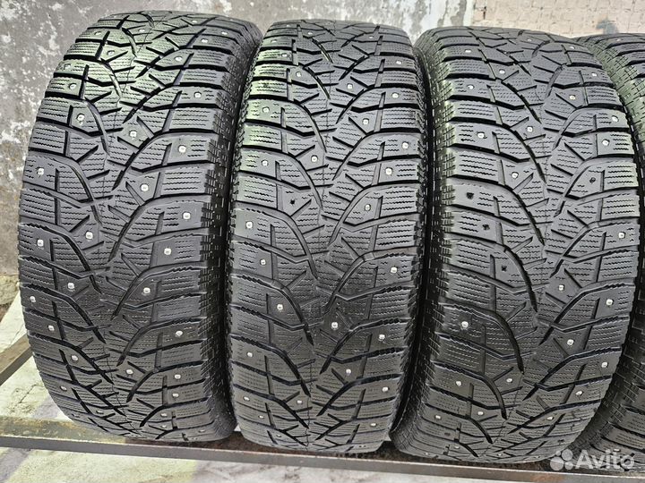 Bridgestone Blizzak Spike-02 205/60 R16 92T