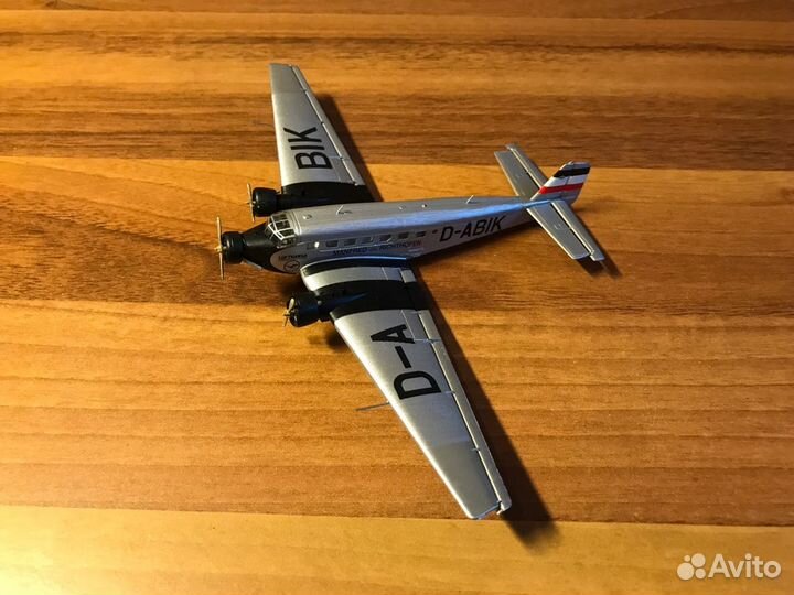 2 Модели самолетов Herpa