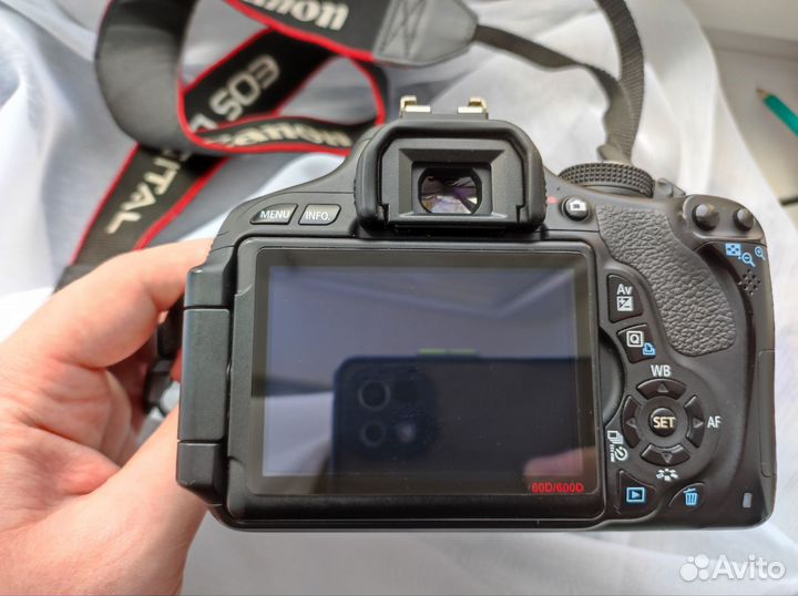 Зеркальный фотоаппарат canon 600d (пробег 35к)