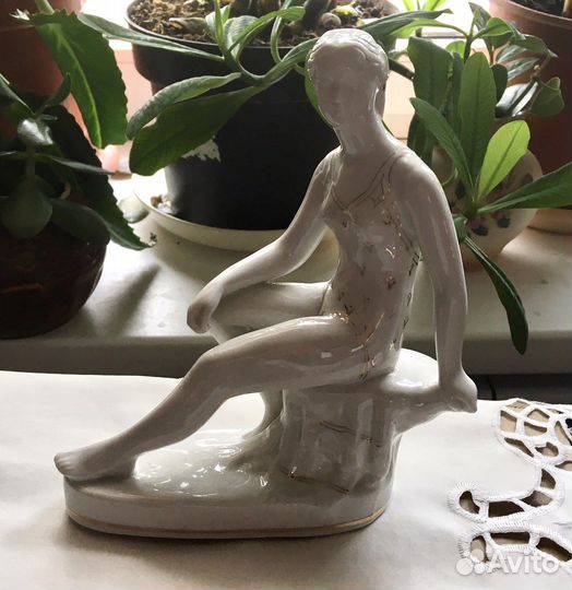 Фарфоровые статуэтки