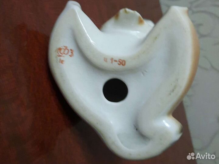 Фарфоровая статуэтка енот лфз