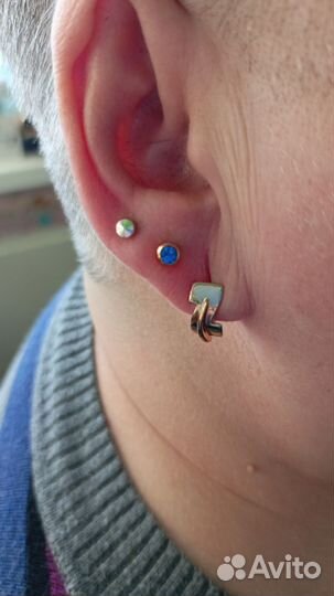 Мастер пирсинга