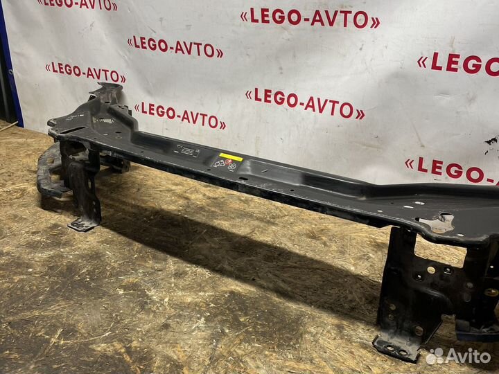 Панель передняя телевизор Volvo XC60