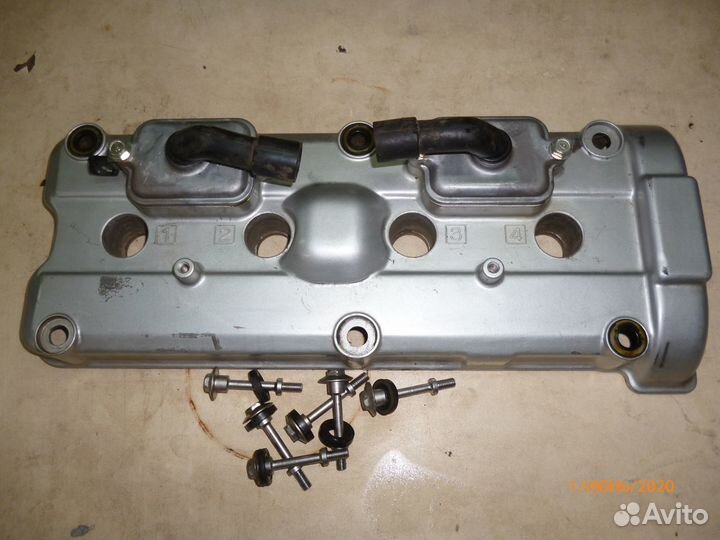 Кавасаки ниндзя ZX9R. Крышка клапанная