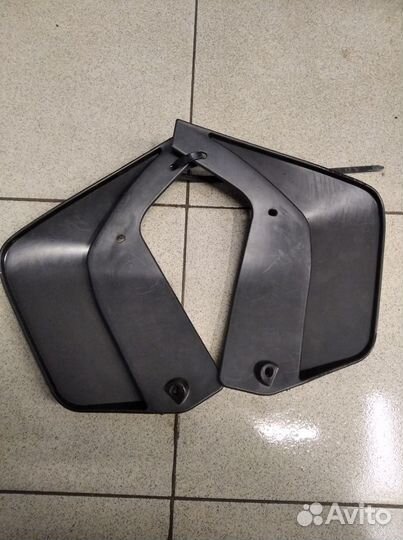 Комплект задних брызговиков на Рено Сандеро