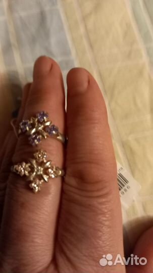 Серебряные женские кольца с камнем фианит