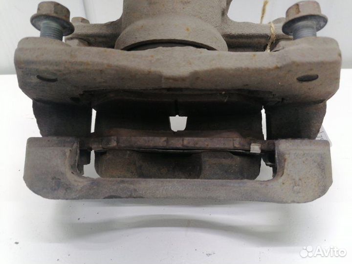 Суппорт передний правый Toyota Corolla E150