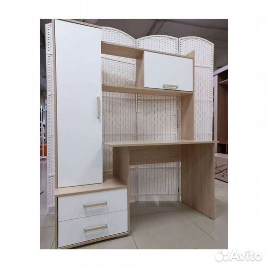 Новый письменный стол, рабочий уголок