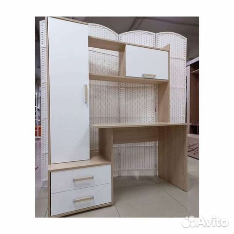 Новый письменный стол, рабочий уголок