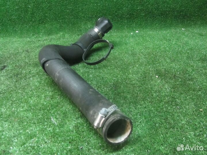 Патрубок радиатора Lancia Thesis верхний 3,0/3,2