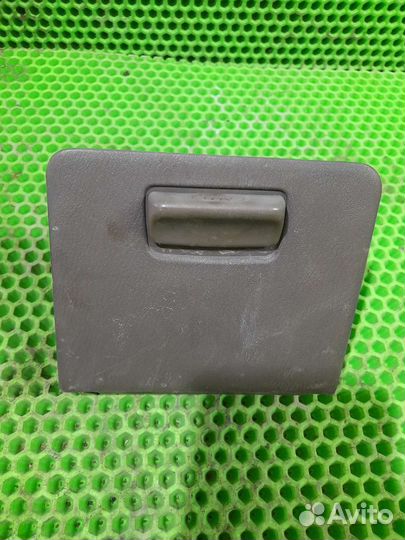 Крышка блока предохранителей Nissan Laurel C34