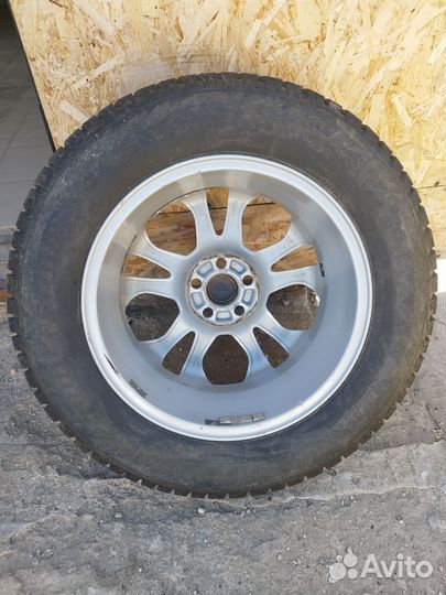 Bridgestone Blizzak DM-V2 225/65 R17 102S