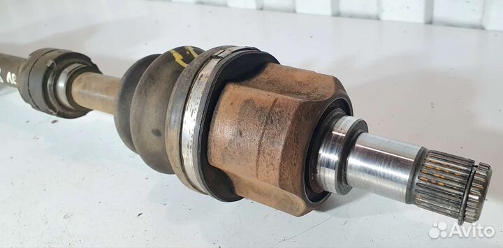 Привод левый Mitsubishi Galant 8 USA