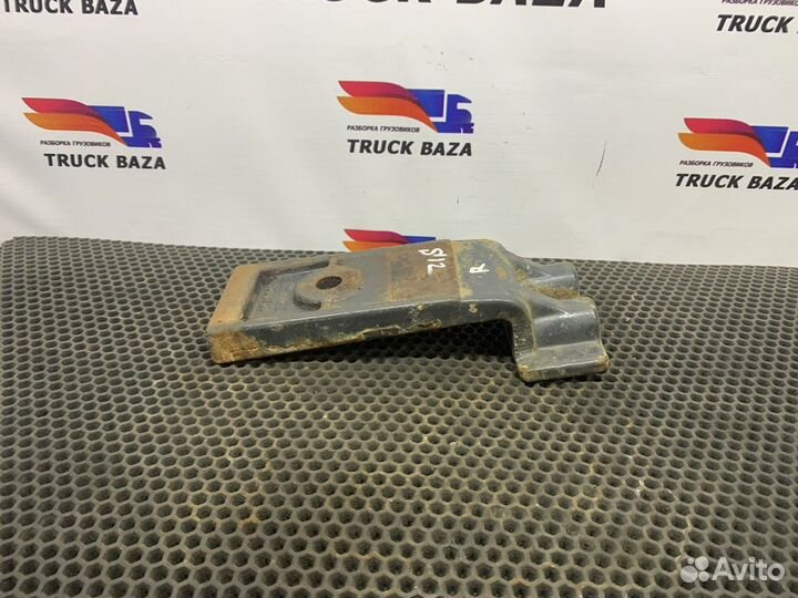 Кронштейн переднего стабилизатора правый