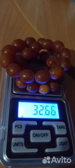 Старинные янтарные бусы