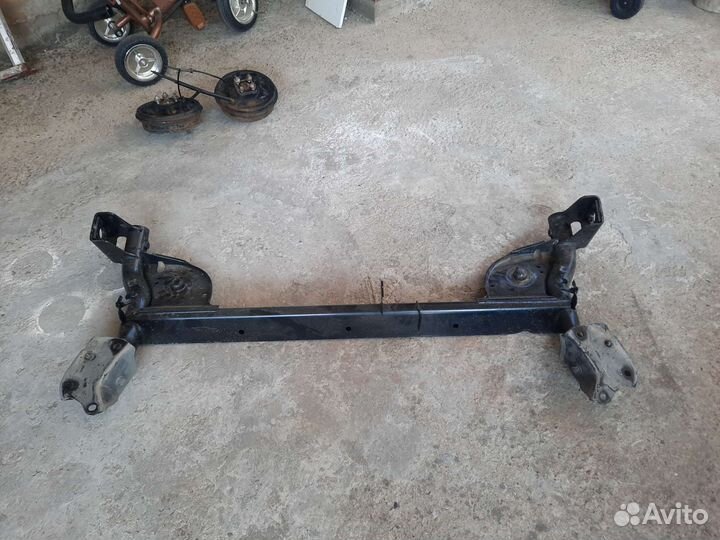 Задняя балка на renault logan 2