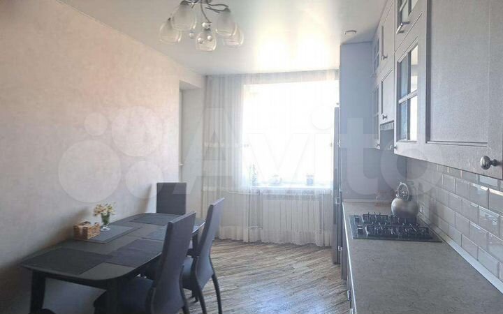 2-к. квартира, 56 м², 3/6 эт.