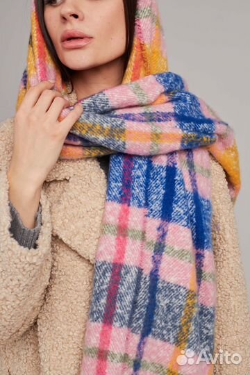 Женский теплый палантин