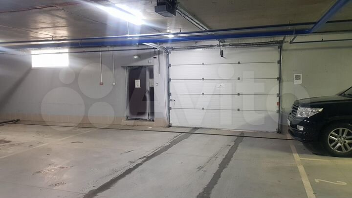 Машиноместо, 14 м²