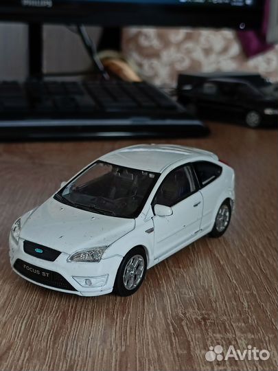 Модели автомобилей welly, kinsmart и д.р