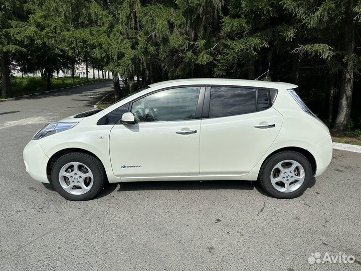 Nissan Leaf AT, 2010, 100 000 км