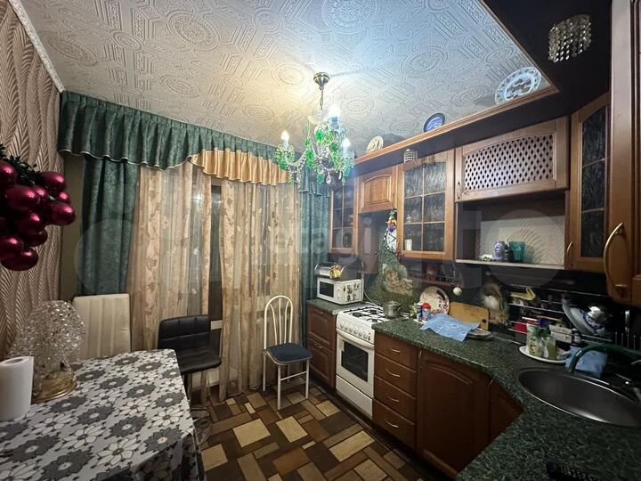 4-к. квартира, 90 м², 3/10 эт.