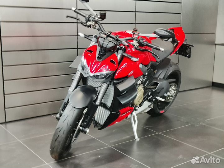 Ducati Streetfighter V4
