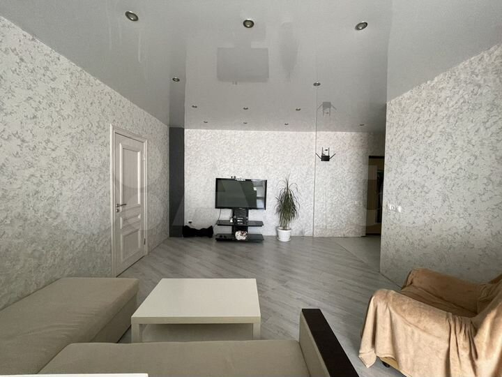 2-к. квартира, 74 м², 10/12 эт.