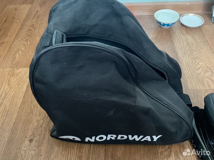 Коньки хоккейные