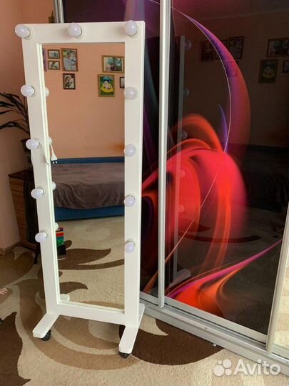 Зеркала с лампами напольные в полный рост