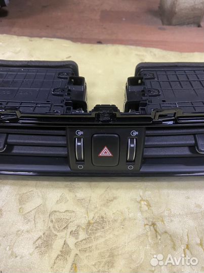 Воздуховод отопителя центральный Kia Optima JF GT