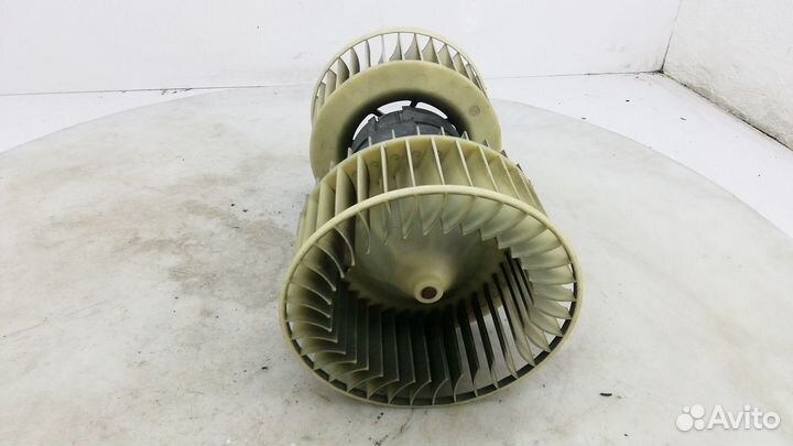 Моторчик печки на BMW 5 E39