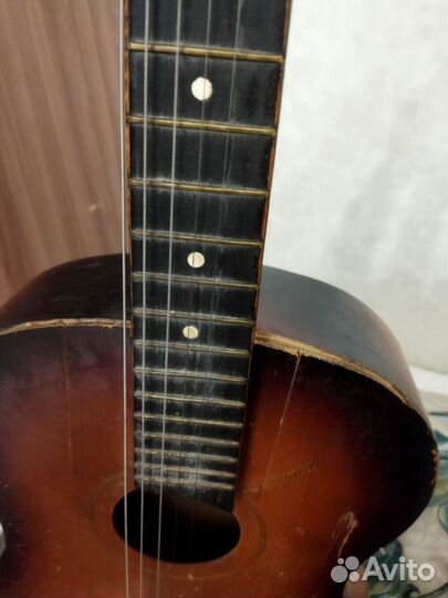 Акустическая гитара