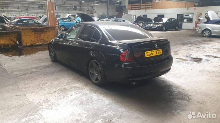 Спойлер крышки багажника BMW 3 E90/E91/E92/E93