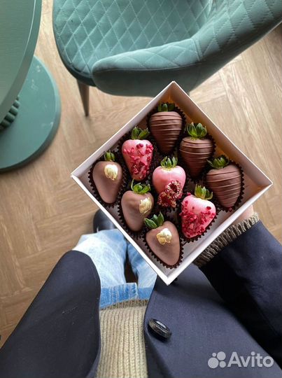 Букеты из клубники в шоколаде к празднику