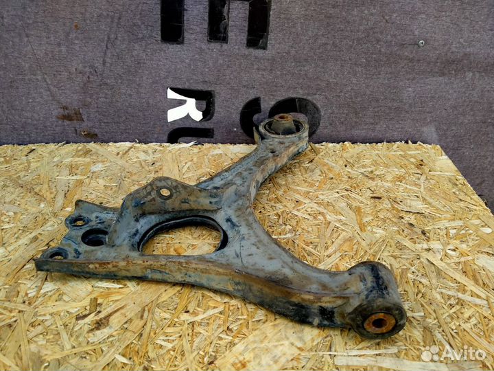 Рычаг передний нижний правый Honda Civic 4D