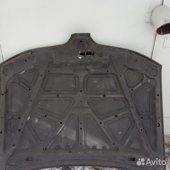 Продаю капот к Митсубиси Каризма