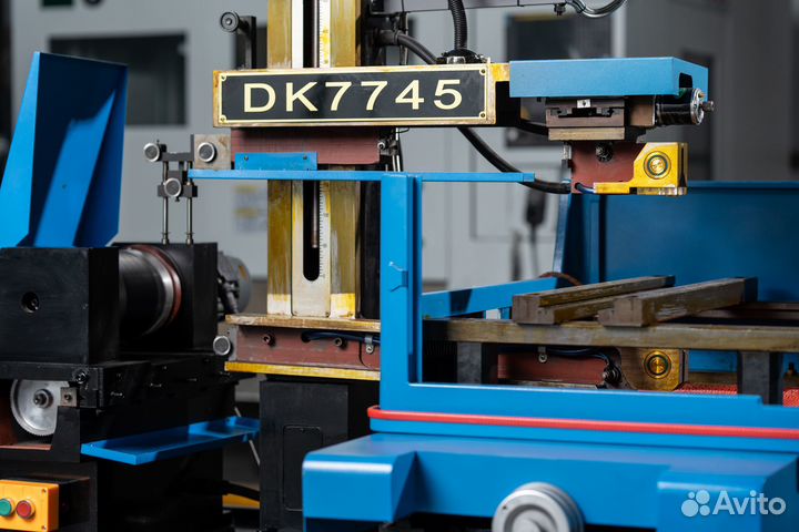 Электроэрозионный станок DK7745