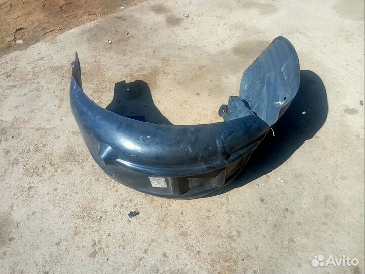 Подкрылок задний правый Peugeot 408
