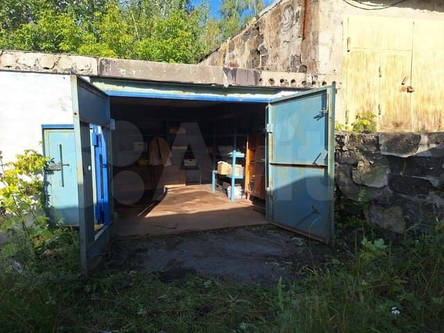 Гараж, > 30 м²