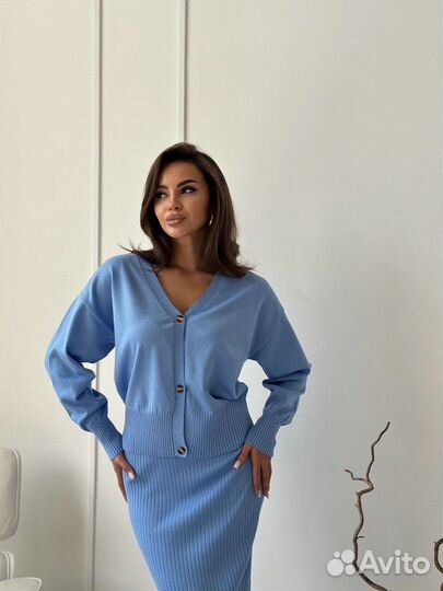 Костюм женский с юбкой