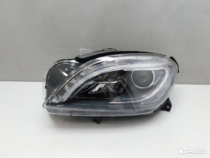 Фара левая Mercedes-Benz M-Class