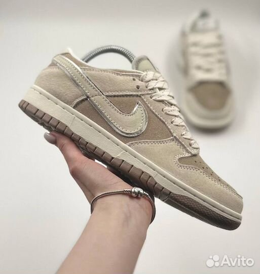 Nike SB Dunk Low Otomo Katsuhiro