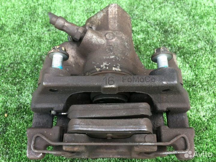 Суппорт тормозной задний правый Volvo V50 1