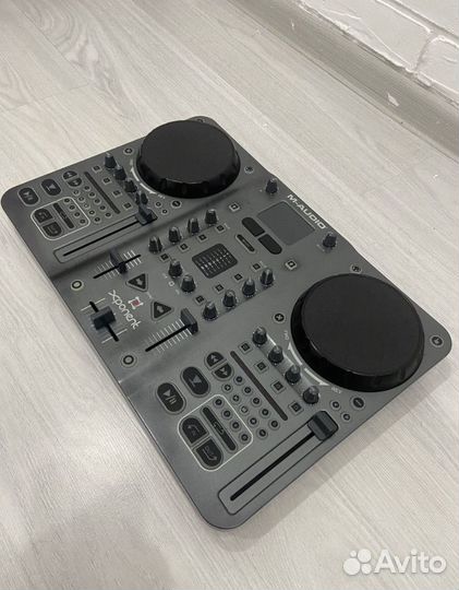 Dj контролер