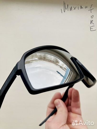 Чёрные зеркальные спортивные солнцезащитные очки