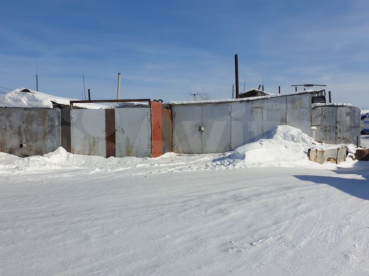 Гараж, > 30 м²